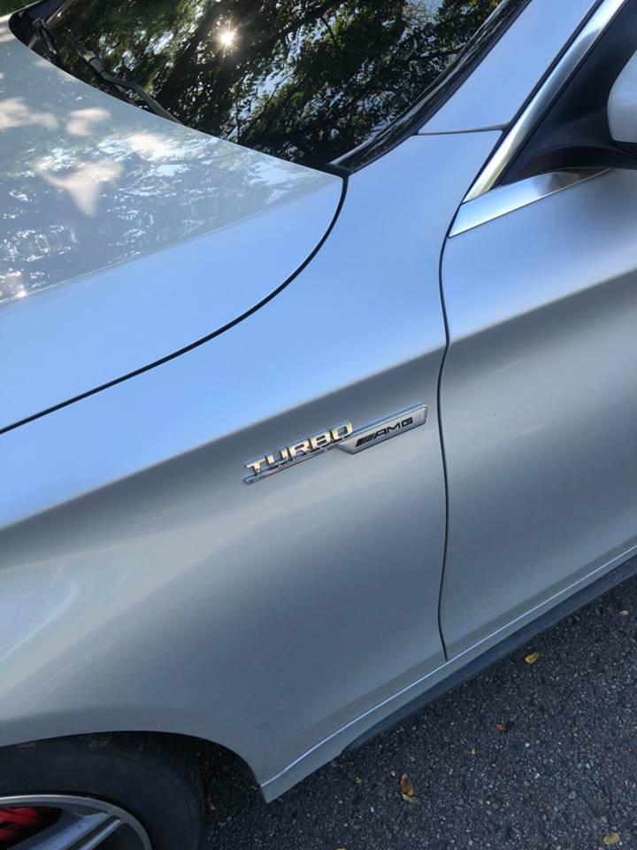 本魯歷經11種廠牌14種款式的賞車及買車之旅