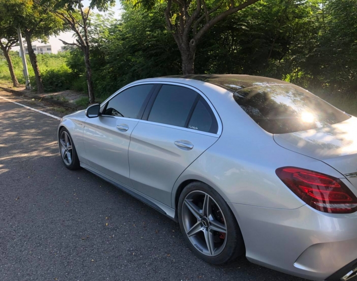 本魯歷經11種廠牌14種款式的賞車及買車之旅