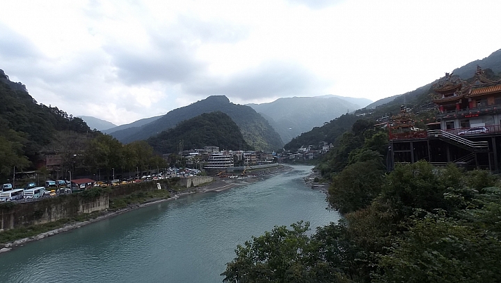 烏來雲仙輕旅遊