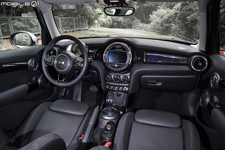 Mini Cooper 5-Door大開方便之門，午後動感輕試駕