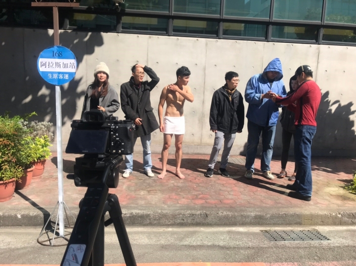 平凡上班族用簡陋道具，拍廣告！？--累到崩潰【有圖有片有花絮】