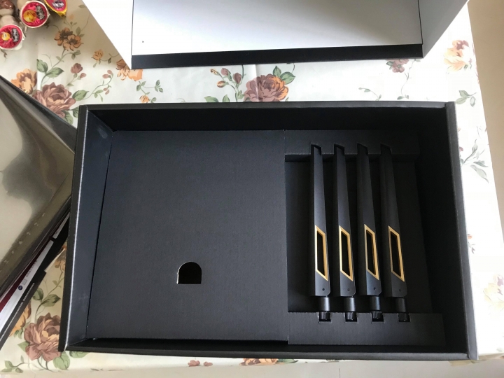 [開箱]不專業開箱 RT-AX88U