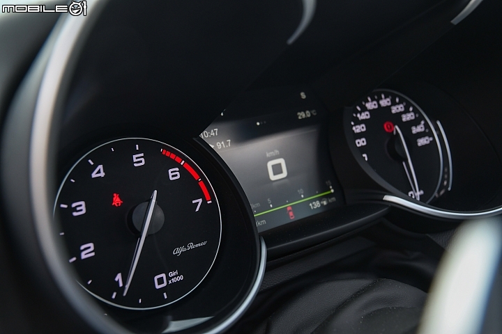 Alfa Romeo 155/156/159/Giulia四代齊聚 一場義無反顧的愛