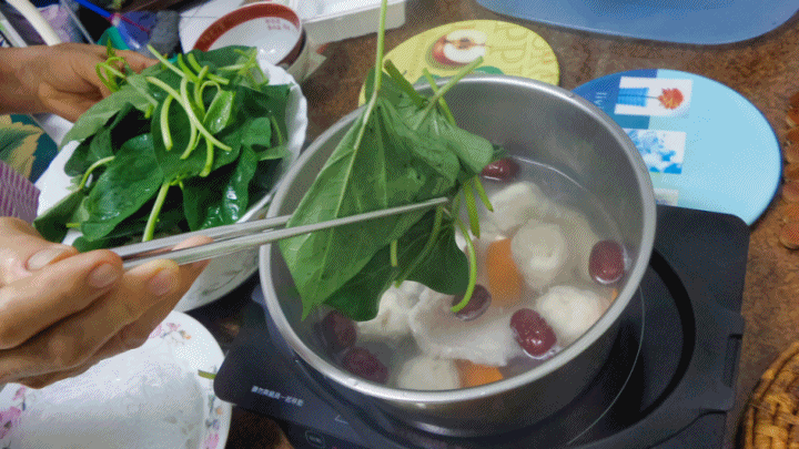 冬天圍爐的必備法寶-MuLTee（摩堤） A4 PLUS 1200 IH 智慧電磁爐