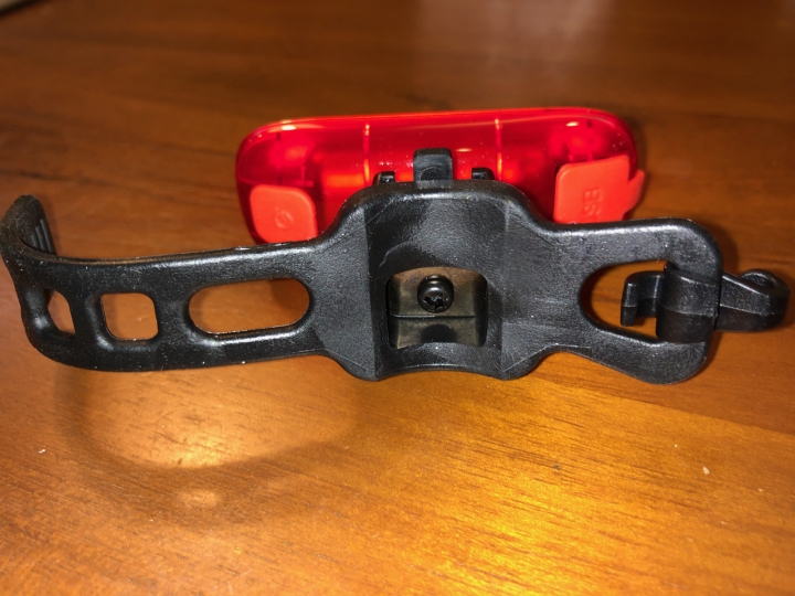 全新BikeSpark BKS-G3 自動感應尾燈 自動啓閉 煞車警示 10LEDs, USB充電 35流明