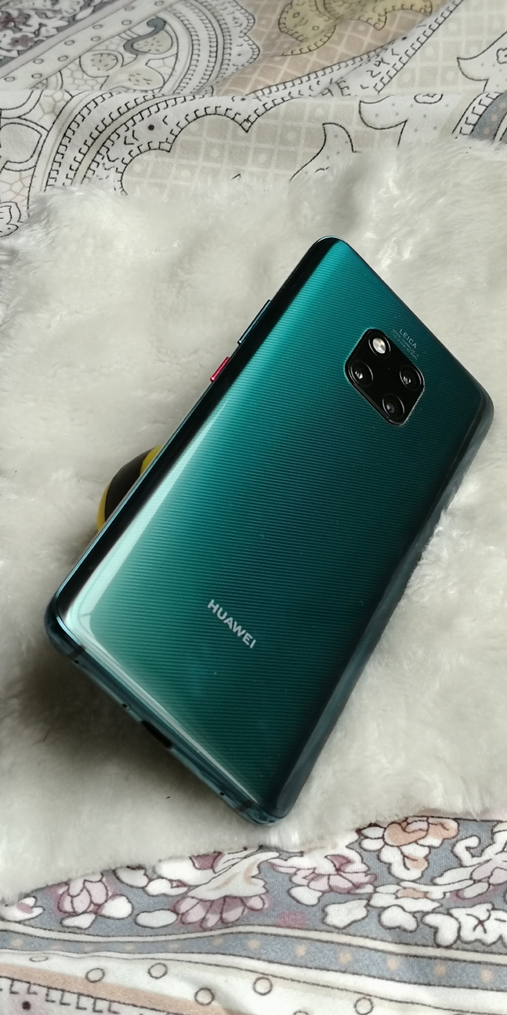 緑嗎？用了一晚，相隔16天再度入手mate20pro 8+256翡冷翠