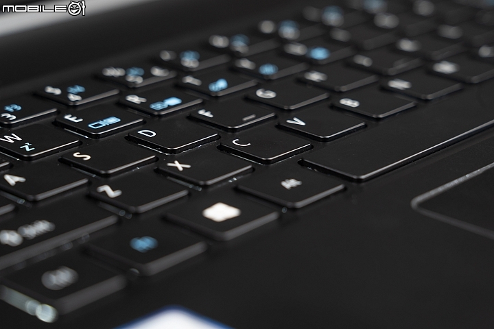 Acer Swift 7 測試報告 輕薄但不失續航力的行動商務筆電