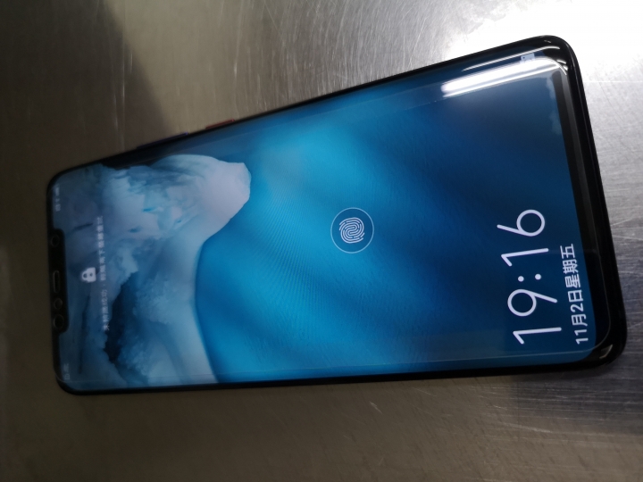 HUAWEI Mate 20 Pro不專業開箱與綠光測試結果（內附夜景比較圖）