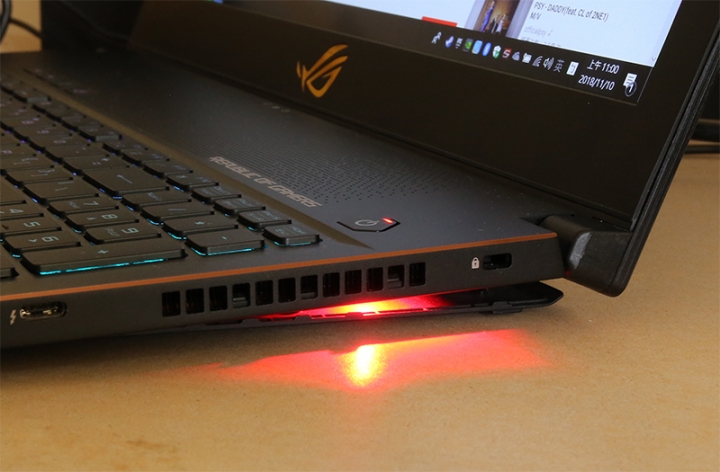 點我看大圖 我的ROG Zephyrus M GM501GS照片開箱 / 硬體小測