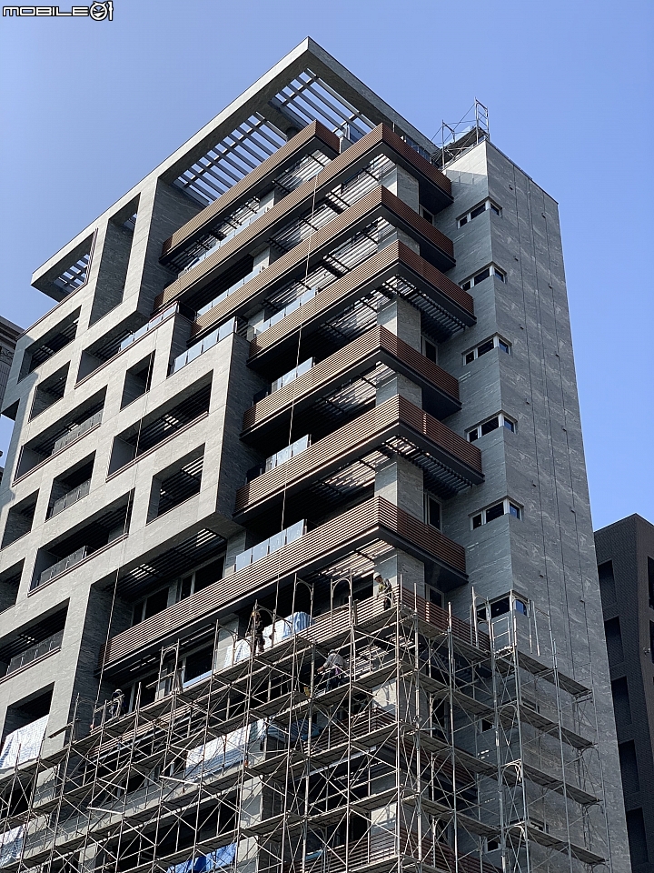 頭前公園這建案，有人了解嗎？俊行記實業有限公司。