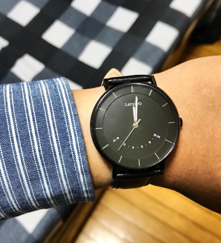 Lenovo聯想智能石英錶WATCH S黑開箱