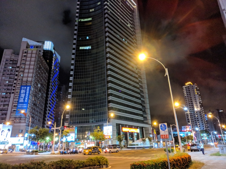 HTC U11+的超級夜景