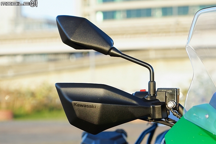 Kawasaki Versys-X 300 Tourer 配備滿載的越野旅行者