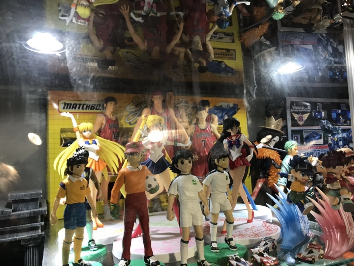 滿屋子的hottoys