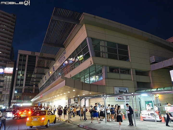 高雄市 三民區 高雄火車站新站 — 高雄鐵道運輸新紀元