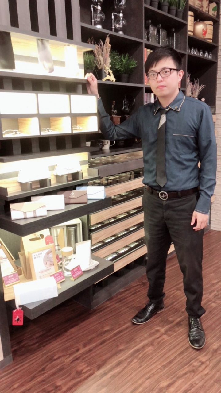 ((分享))  台中樂活LOHAS東山店 ，舒適的環境.亮麗的裝潢