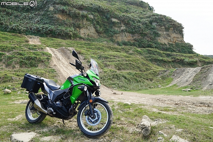 Kawasaki Versys-X 300 Tourer 配備滿載的越野旅行者