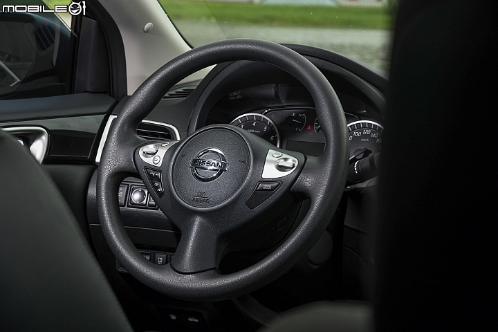 Nissan Sentra新年式車款試駕，安全升級不只長青還更稱職