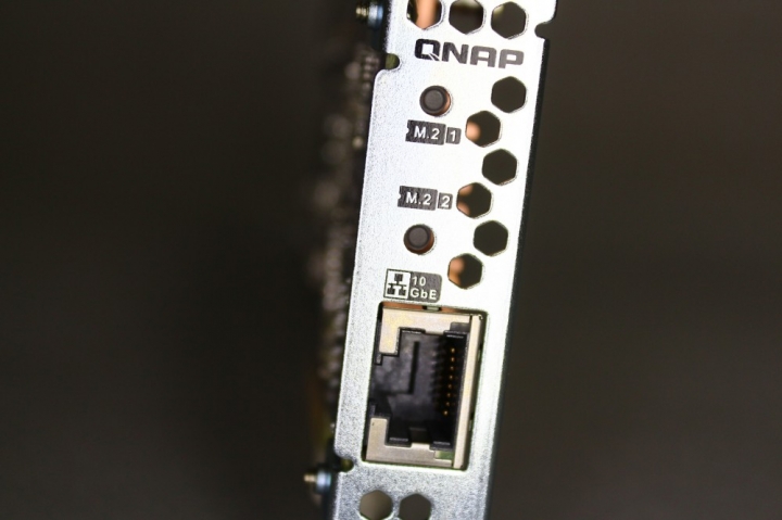 實測平價級NAS《QNAP TS-251B》透過PCIe無限延展機能
