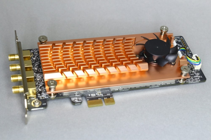 實測平價級NAS《QNAP TS-251B》透過PCIe無限延展機能