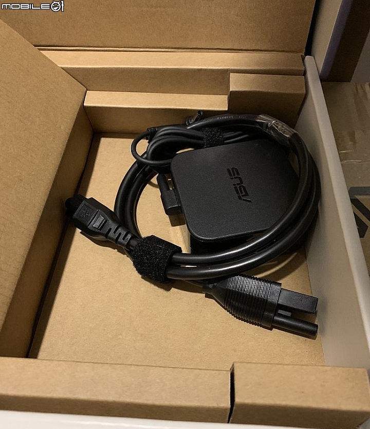 資訊月新機入手 Zenbook UX533FD 皇家藍 快速開箱