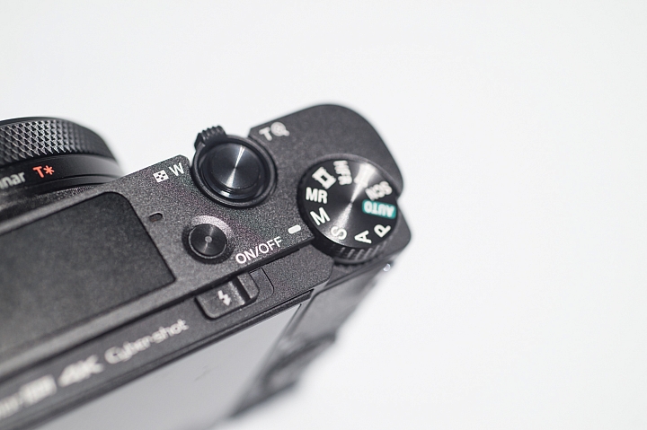 [ 開箱 ] 濃縮視野的菁華 Sony RX100m6