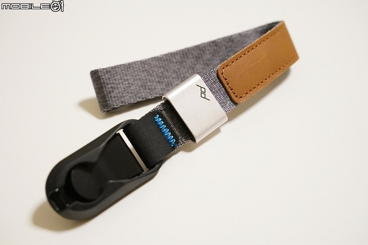 質感十足 PEAK DESIGN 快裝潮流腕帶Cuff (象牙灰) 開箱