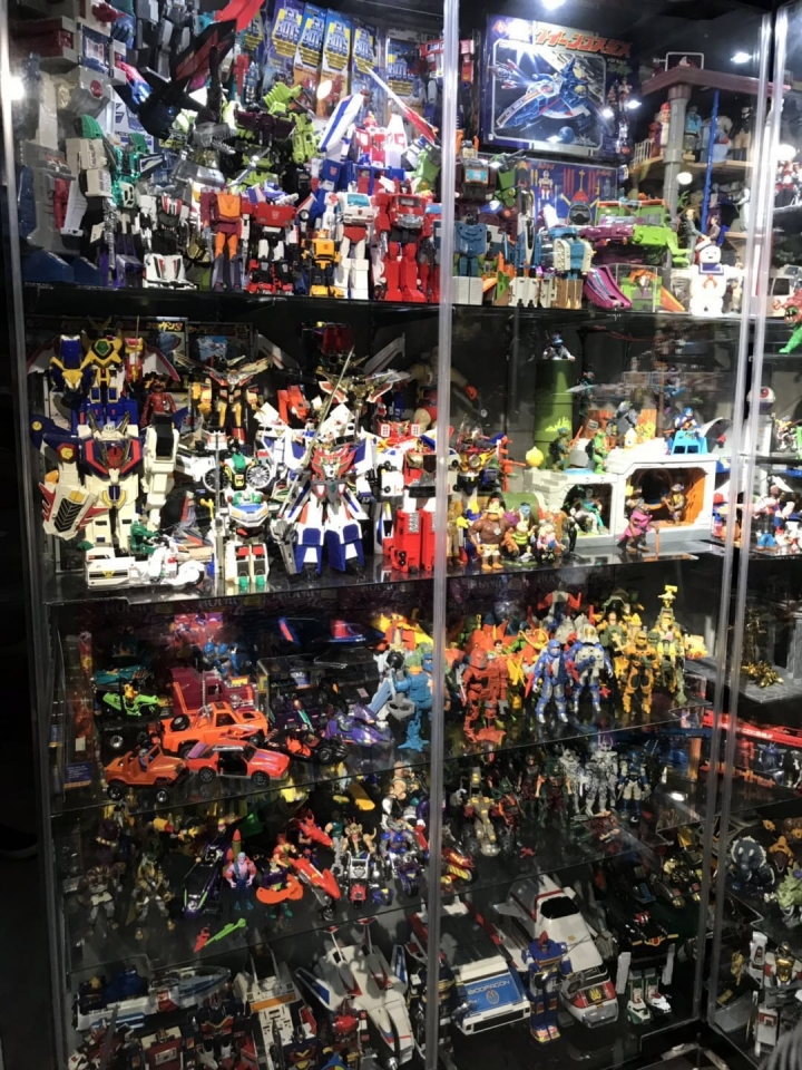 滿屋子的hottoys