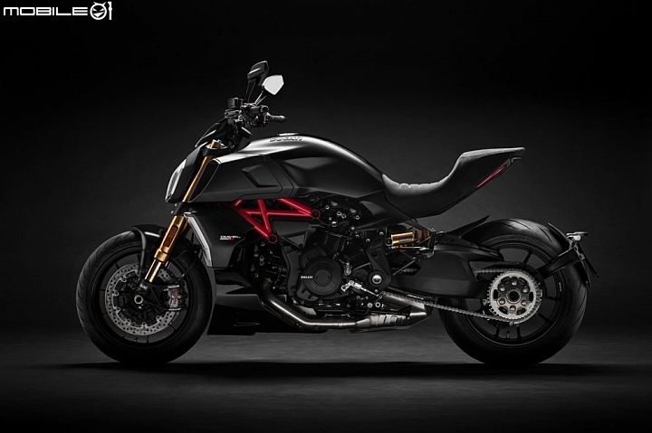 【EICMA2018】DUCATI Panigale V4 R正式降臨！Monster 821 Stealth、Hypermotard 950SP 同步登場！