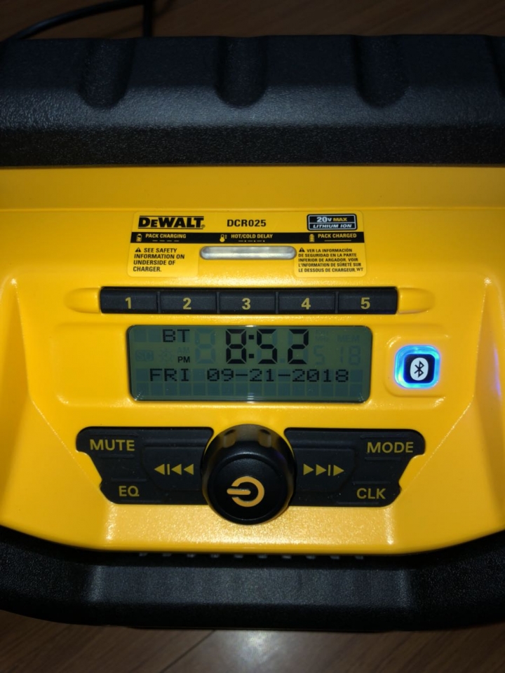 粗獷、狂野遠從千里來相聚 DeWalt DCR-025 手提音響