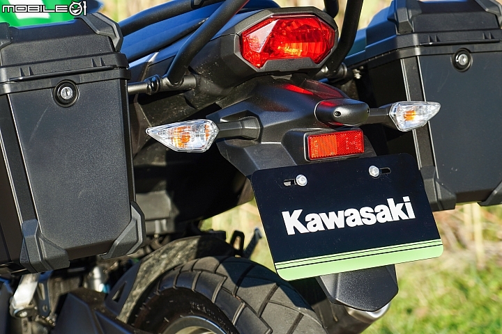 Kawasaki Versys-X 300 Tourer 配備滿載的越野旅行者