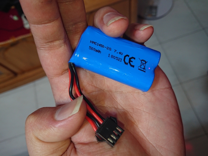 想請教對電池電子有經驗的前輩如圖所示，可以更改使用嗎？