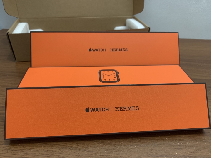 Apple Watch 4 HERMÈS 44mm 小牛皮革 不專業開箱
