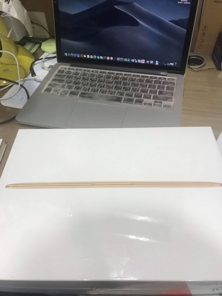 MacBook