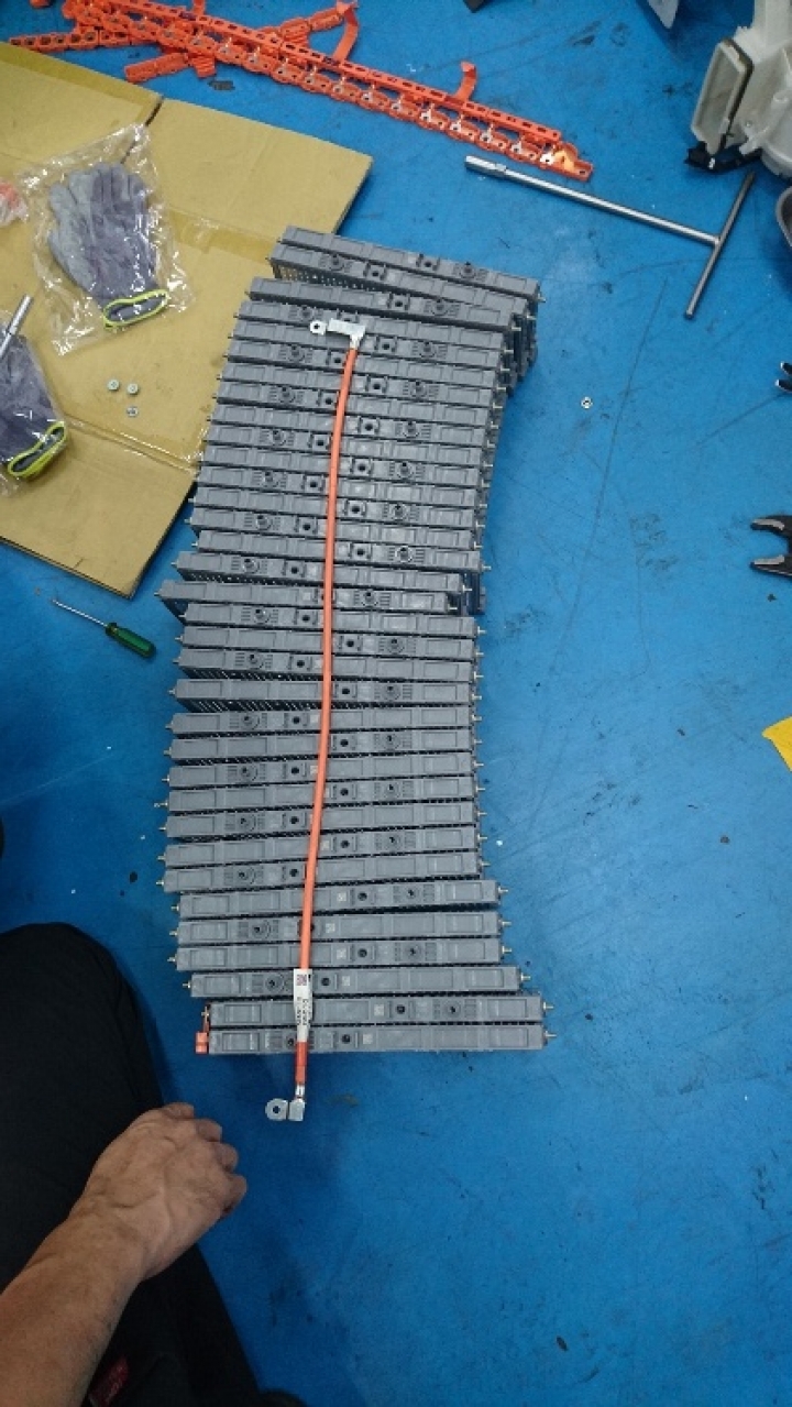 CAMRY大電池更換