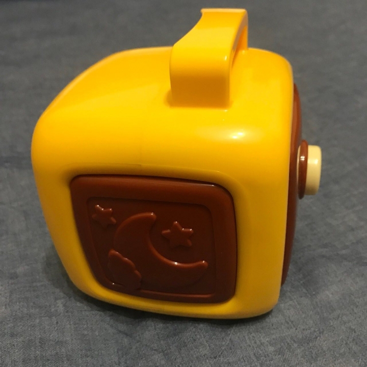 [開箱] 虎爺駕到! 哄睡嬰兒神器-TAKARA TOMY巧虎家庭劇院