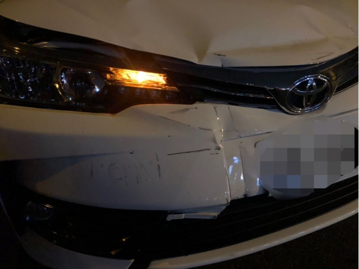 Altis 11.5 車頭小爛 要修多少？謝謝