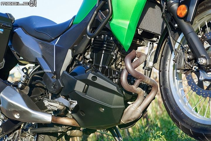 Kawasaki Versys-X 300 Tourer 配備滿載的越野旅行者
