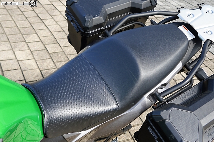 Kawasaki Versys-X 300 Tourer 配備滿載的越野旅行者