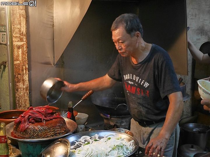 [食記] 臺南市 中西區 阿江炒鱔魚 — 妙不可言的府城傳統好滋味—臺南小吃集錦之二