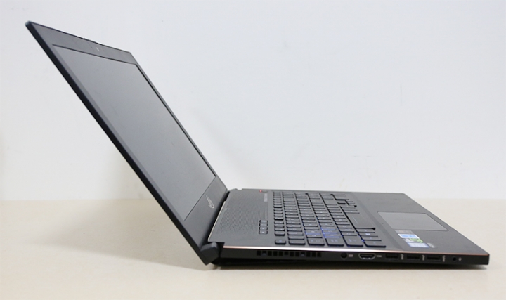 點我看大圖 我的ROG Zephyrus M GM501GS照片開箱 / 硬體小測