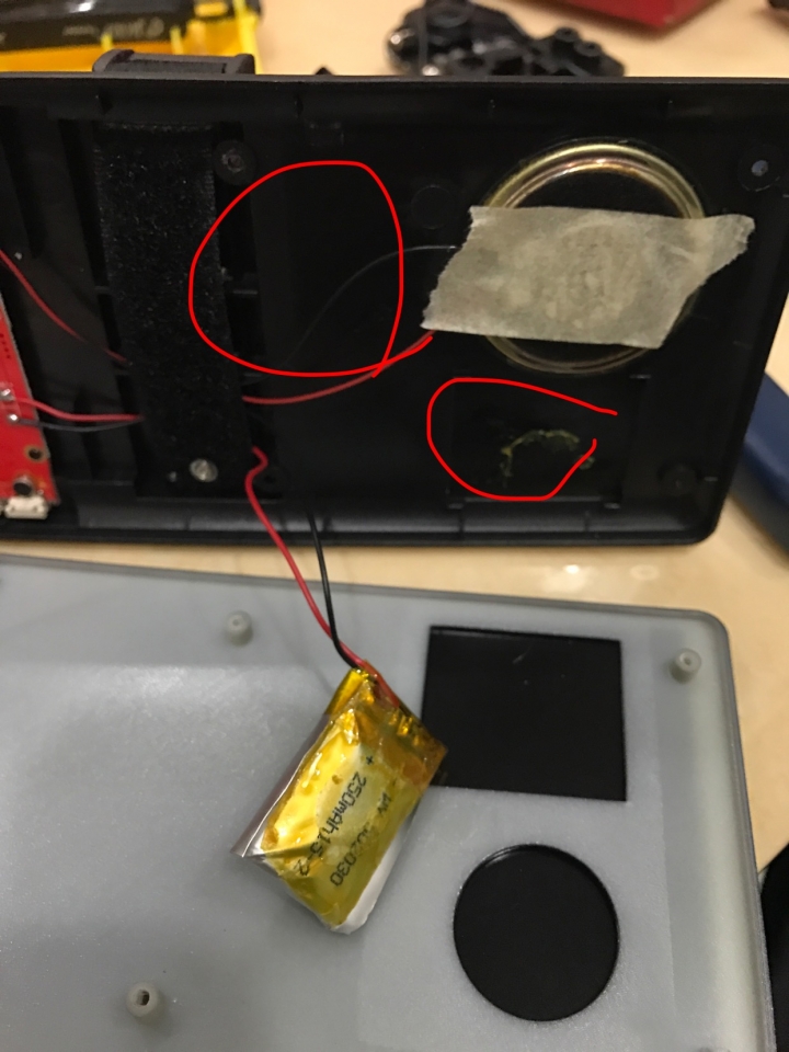 Fly one RM05行車記錄器diy換電池分享
