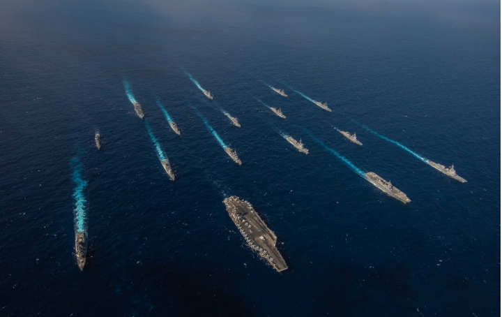 美日南海聯合艦隊演習，B-52反成焦點