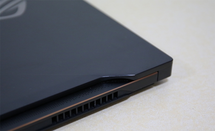 點我看大圖 我的ROG Zephyrus M GM501GS照片開箱 / 硬體小測