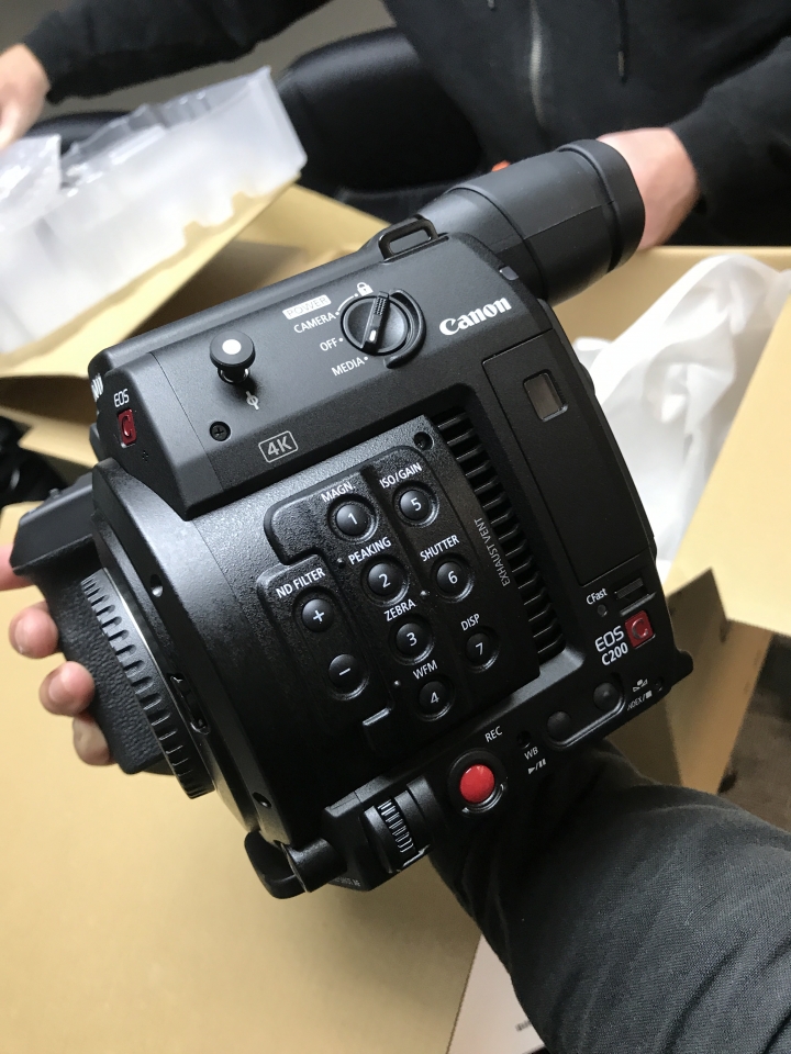 Canon EOS C200 電影級數位攝影機 開箱