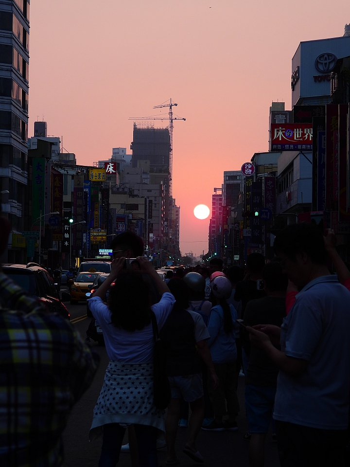 Nikon P1000高雄青年路曼哈頓懸日全記錄