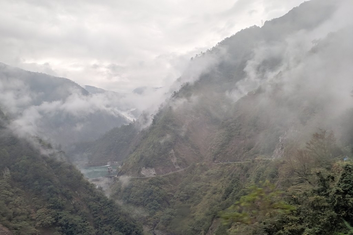 [分享] 中橫客運 865 谷關 - 梨山