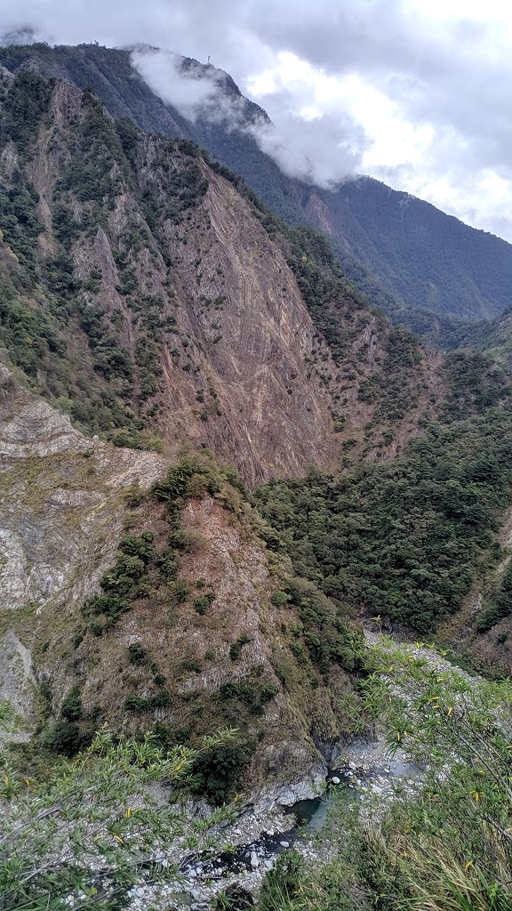 [分享] 中橫客運 865 谷關 - 梨山
