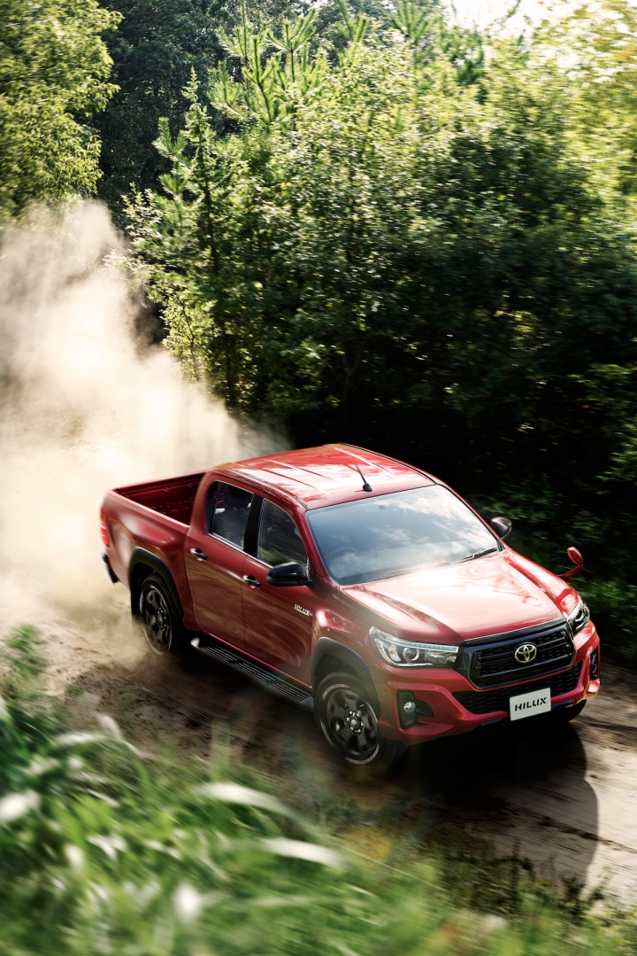 Toyota Hilux 50週年加強版 Z”Black Rally Edition 登場 !