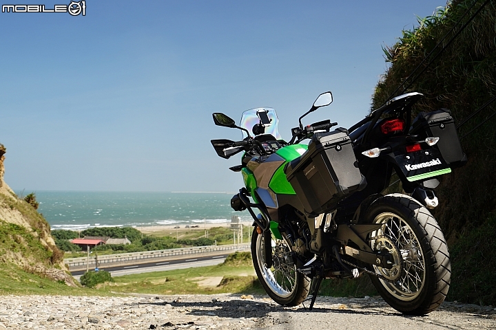 Kawasaki Versys-X 300 Tourer 配備滿載的越野旅行者